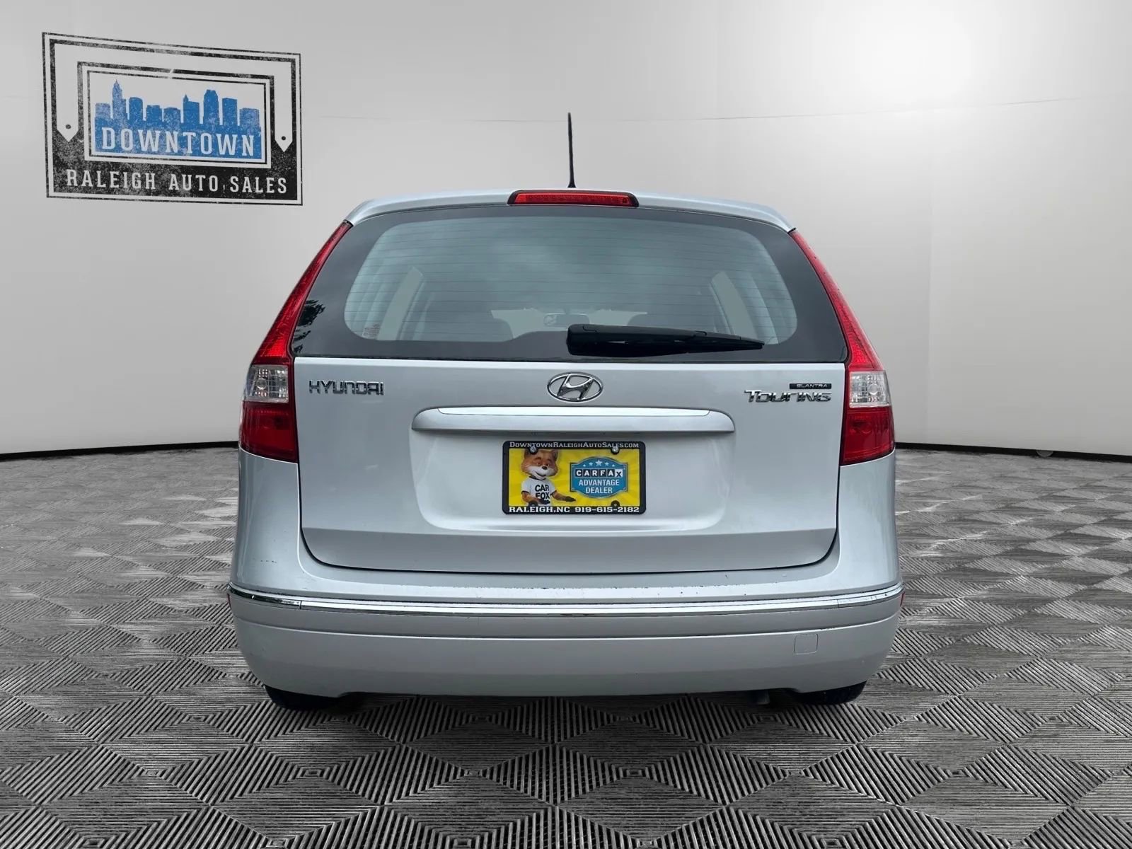 Used 2011 Hyundai Elantra GLS image 7