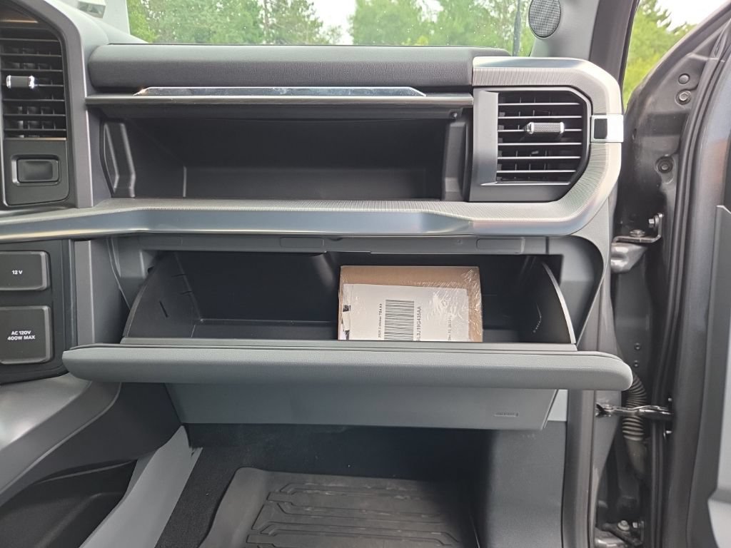 Used 2025 Ford F150 Lariat AWD/4WD image 39