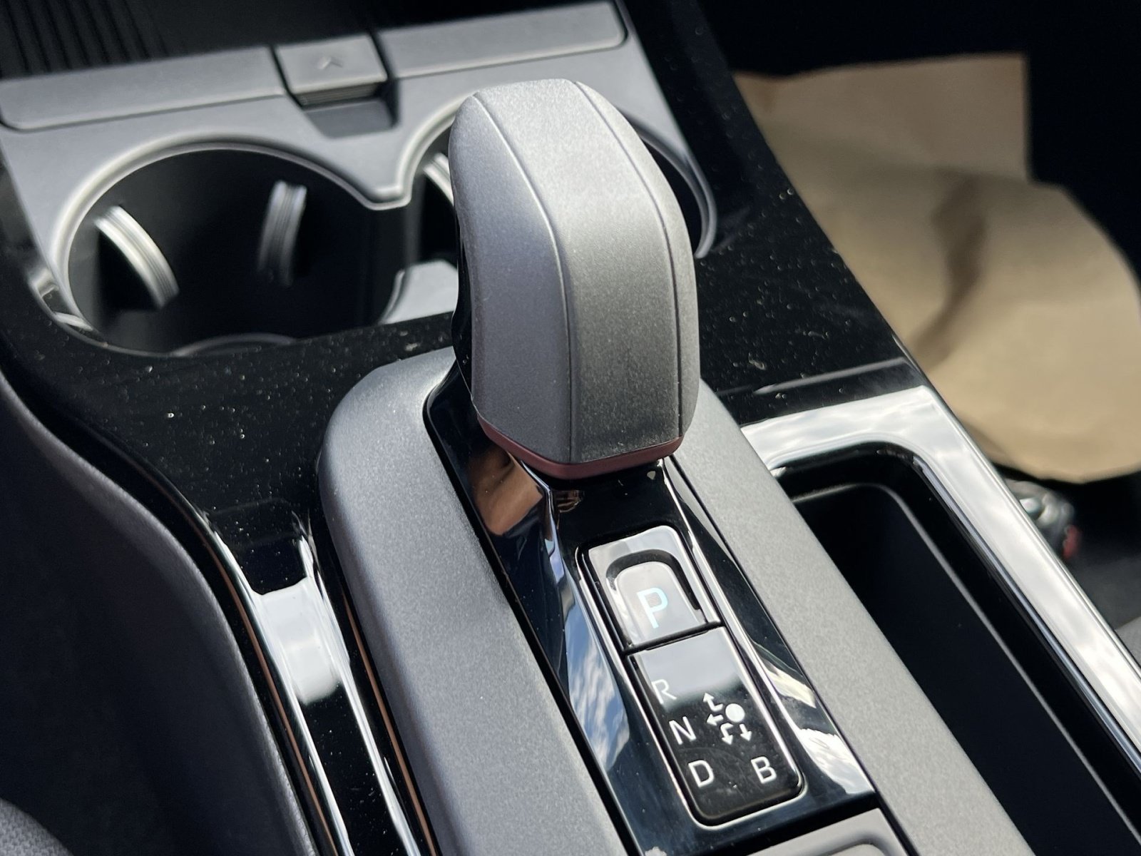 New 2027 Toyota Prius Plug-In Hybrid FWD image 17