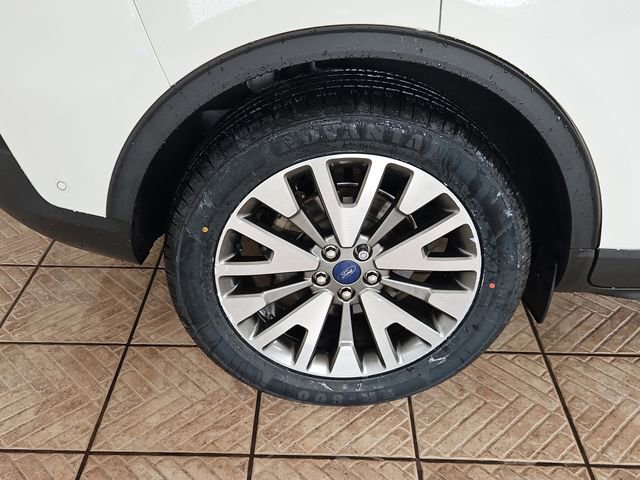 Used 2021 Ford Escape Titanium image 5