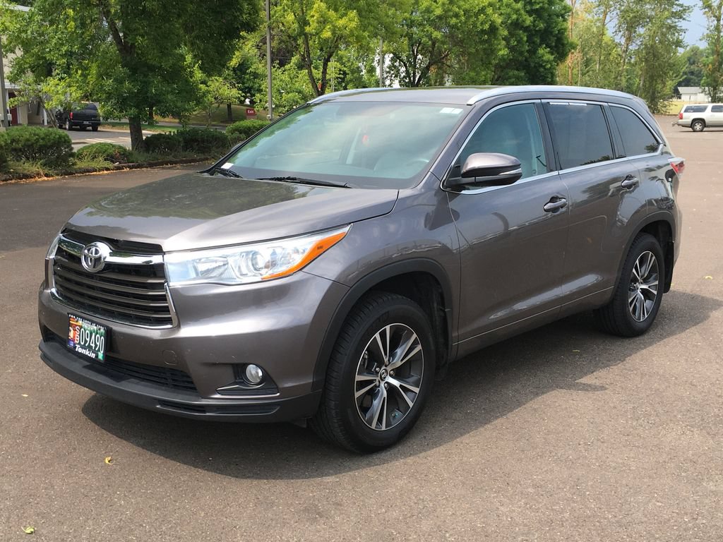 Used 2016 Toyota Highlander XLE