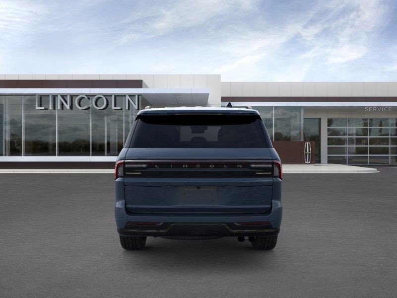 New 2026 Lincoln Navigator Reserve w/ Jet Appearance Package AWD/4WD image 5