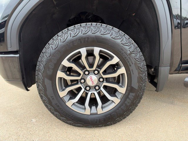 Used 2021 GMC Sierra 1500 AT4 w/ AT4 Preferred Package AWD/4WD image 12