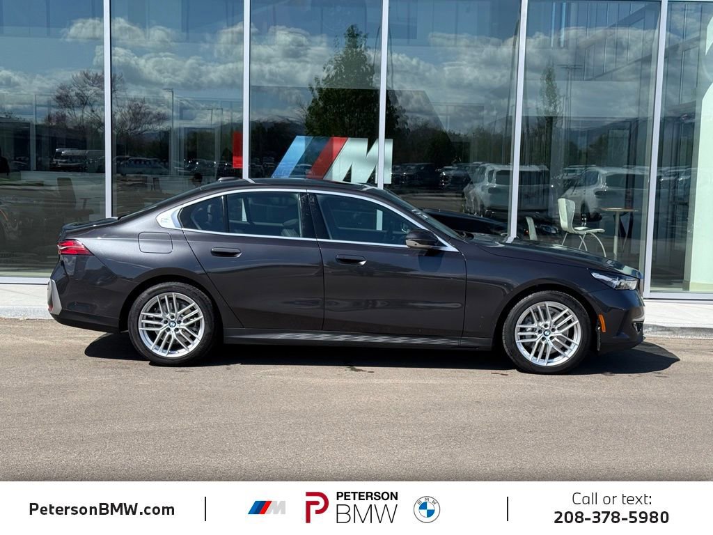 Certified 2025 BMW 530i xDrive AWD/4WD image 6