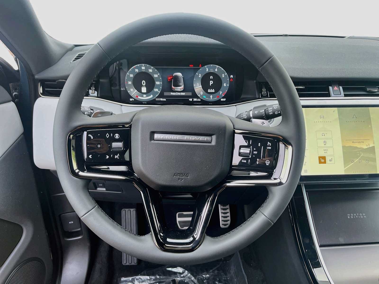 New 2026 Land Rover Range Rover Evoque Hoxton AWD/4WD image 11