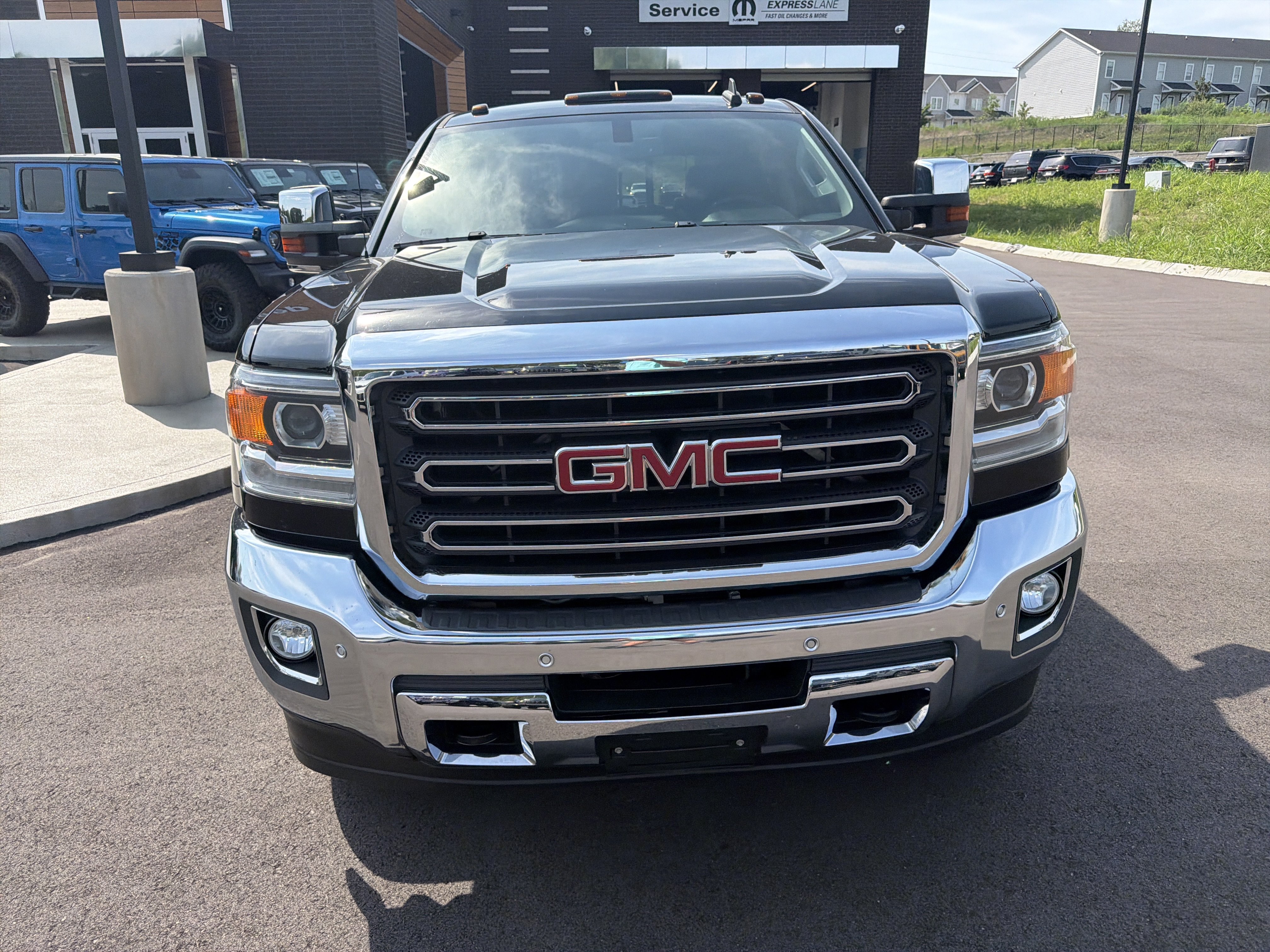 Used 2019 GMC Sierra 2500 SLT AWD/4WD image 4