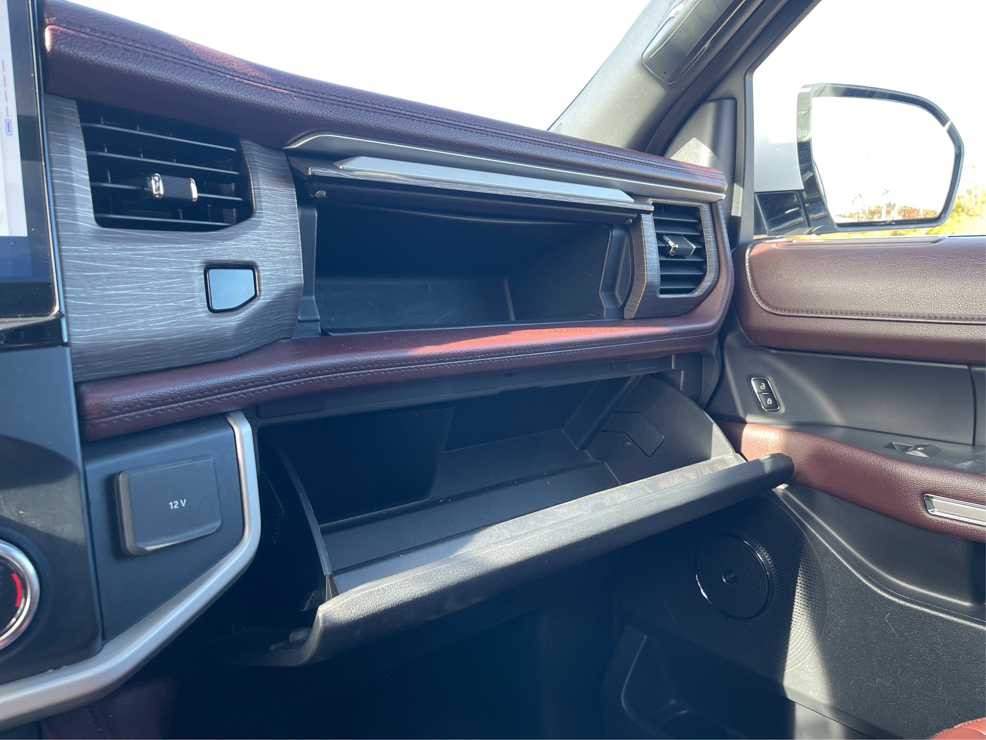 Used 2023 Ford Expedition Max Limited image 46