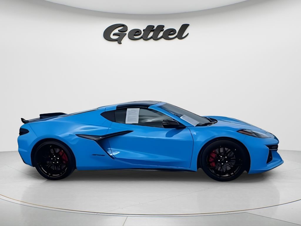 Used 2025 Chevrolet Corvette Z06 image 9