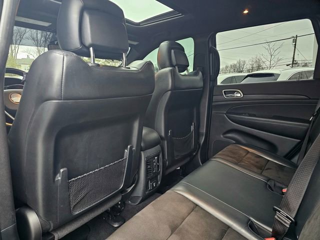 Used 2020 Jeep Grand Cherokee Altitude image 23