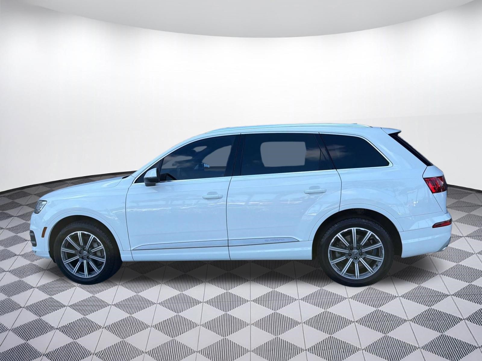 Used 2017 Audi Q7 2.0T Premium Plus w/ Premium Plus Package AWD/4WD image 2