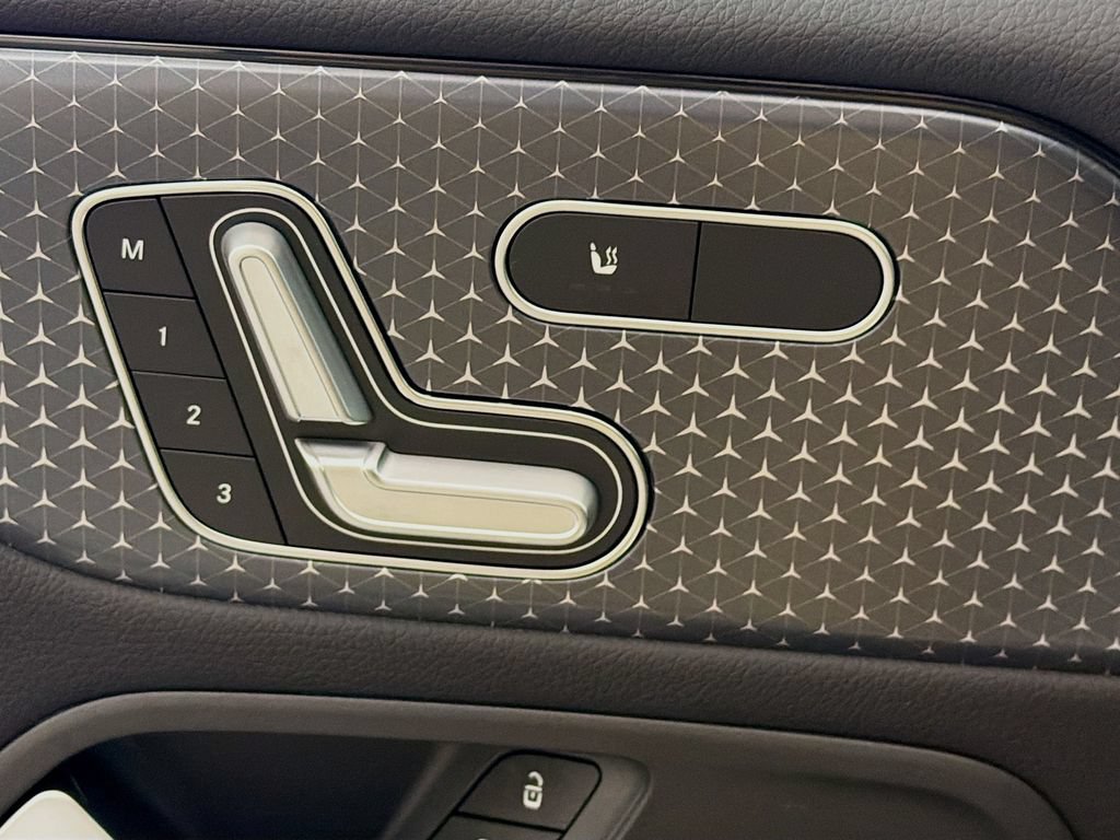 New 2026 Mercedes-Benz GLB 250 4MATIC image 22