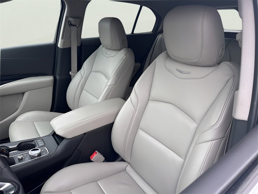 Certified 2022 Cadillac XT4 Premium Luxury w/ Enhanced Visibility Package image 11
