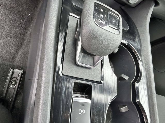 Used 2024 Nissan Rogue S FWD image 17