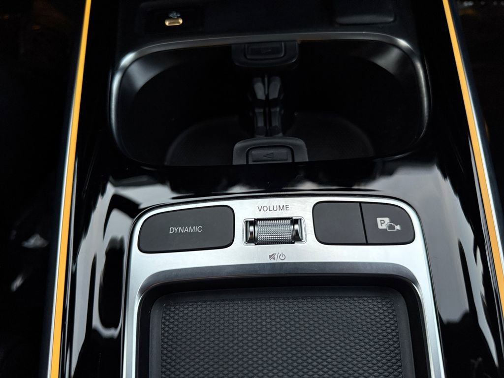 Used 2024 Mercedes-Benz GLB 250 image 17