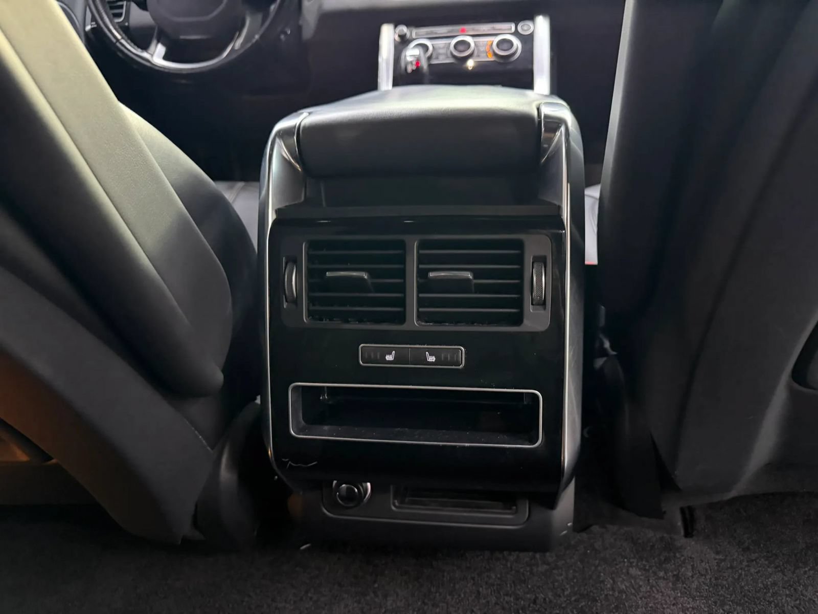 Used 2015 Land Rover Range Rover Sport HSE AWD/4WD image 13
