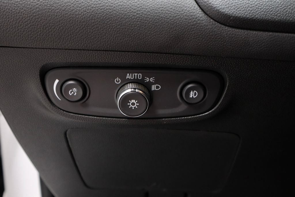Used 2023 Buick Encore GX Essence w/ Experience Buick Package AWD/4WD image 27