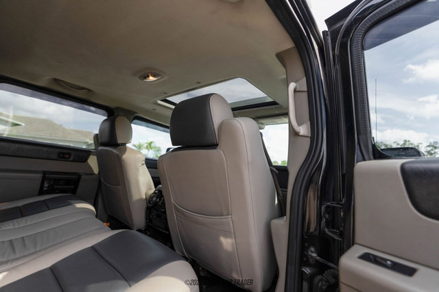 Used 2004 HUMMER H2 w/ Preferred Equipment Group image 67