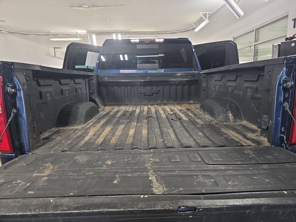 Certified 2020 Chevrolet Silverado 2500 LTZ w/ LTZ Premium Package AWD/4WD image 15