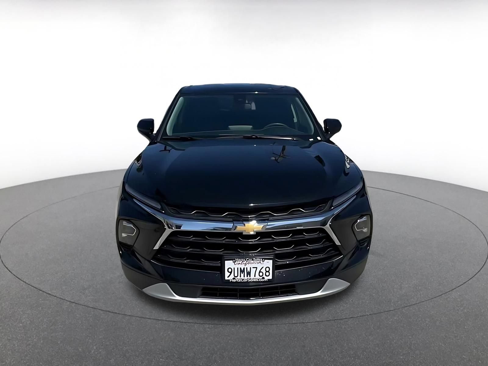 Used 2025 Chevrolet Blazer LT FWD image 4