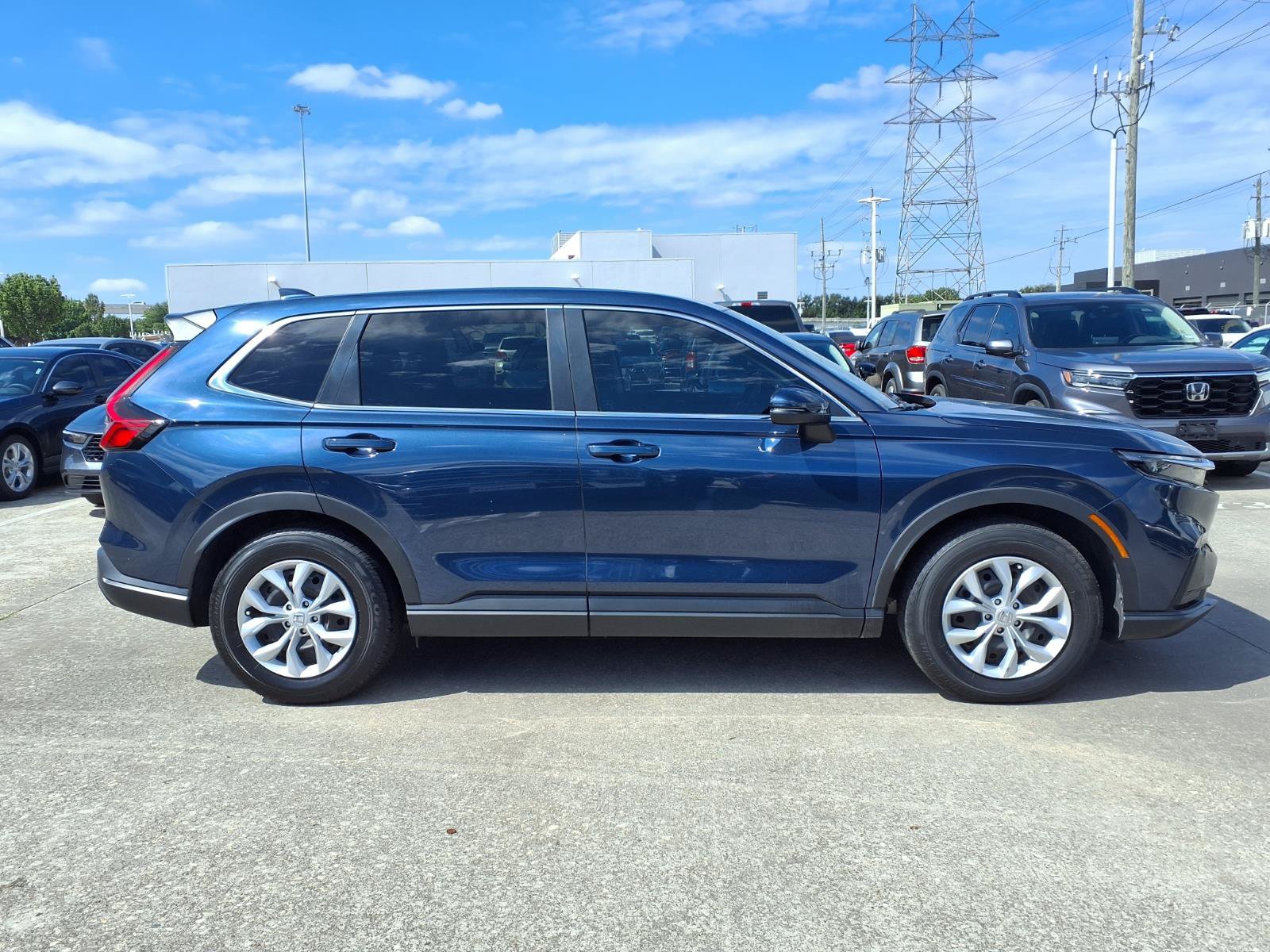 Used 2025 Honda CR-V LX image 25
