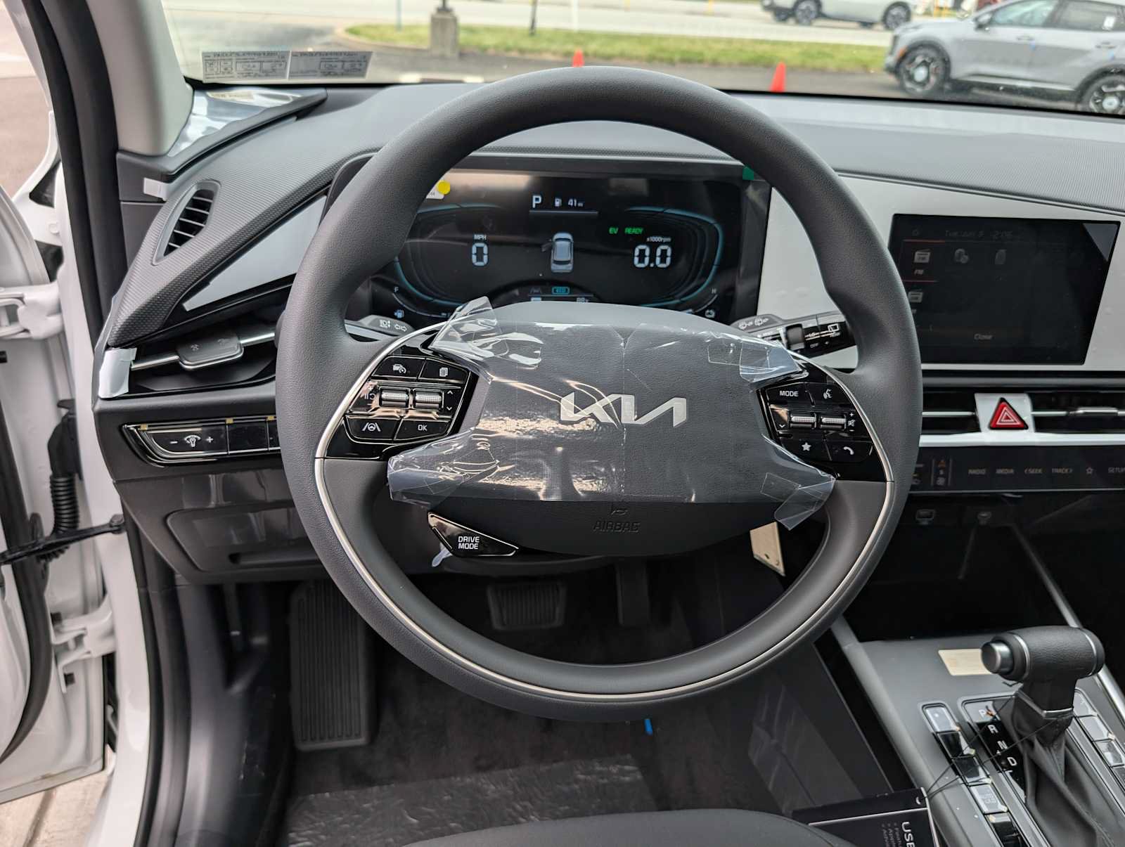 New 2026 Kia Niro LX FWD image 25