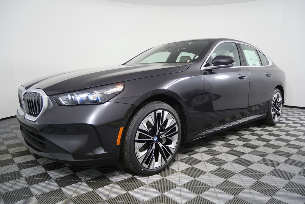Used 2026 BMW 530i RWD image 8