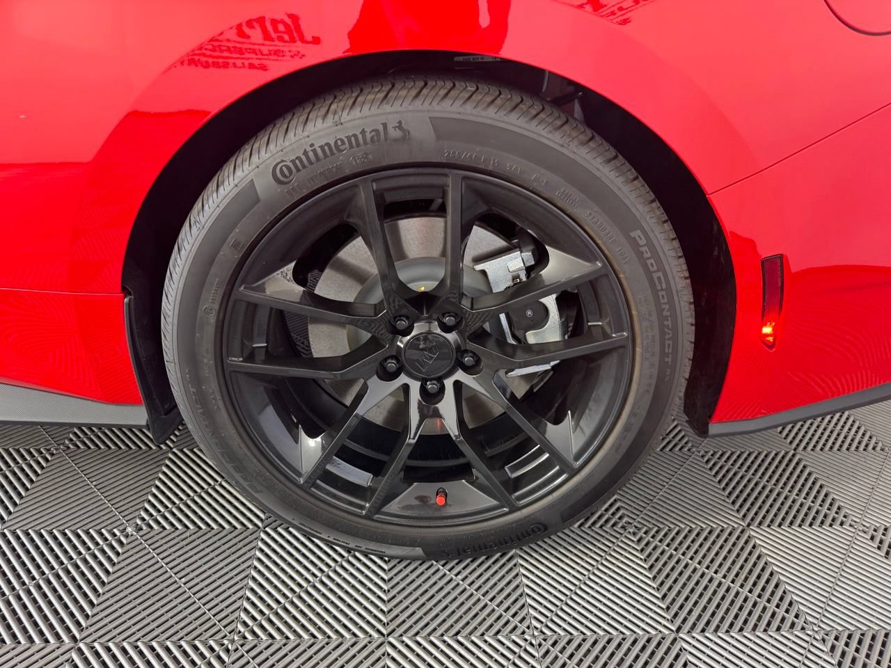 Used 2025 Ford Mustang GT Premium RWD image 13