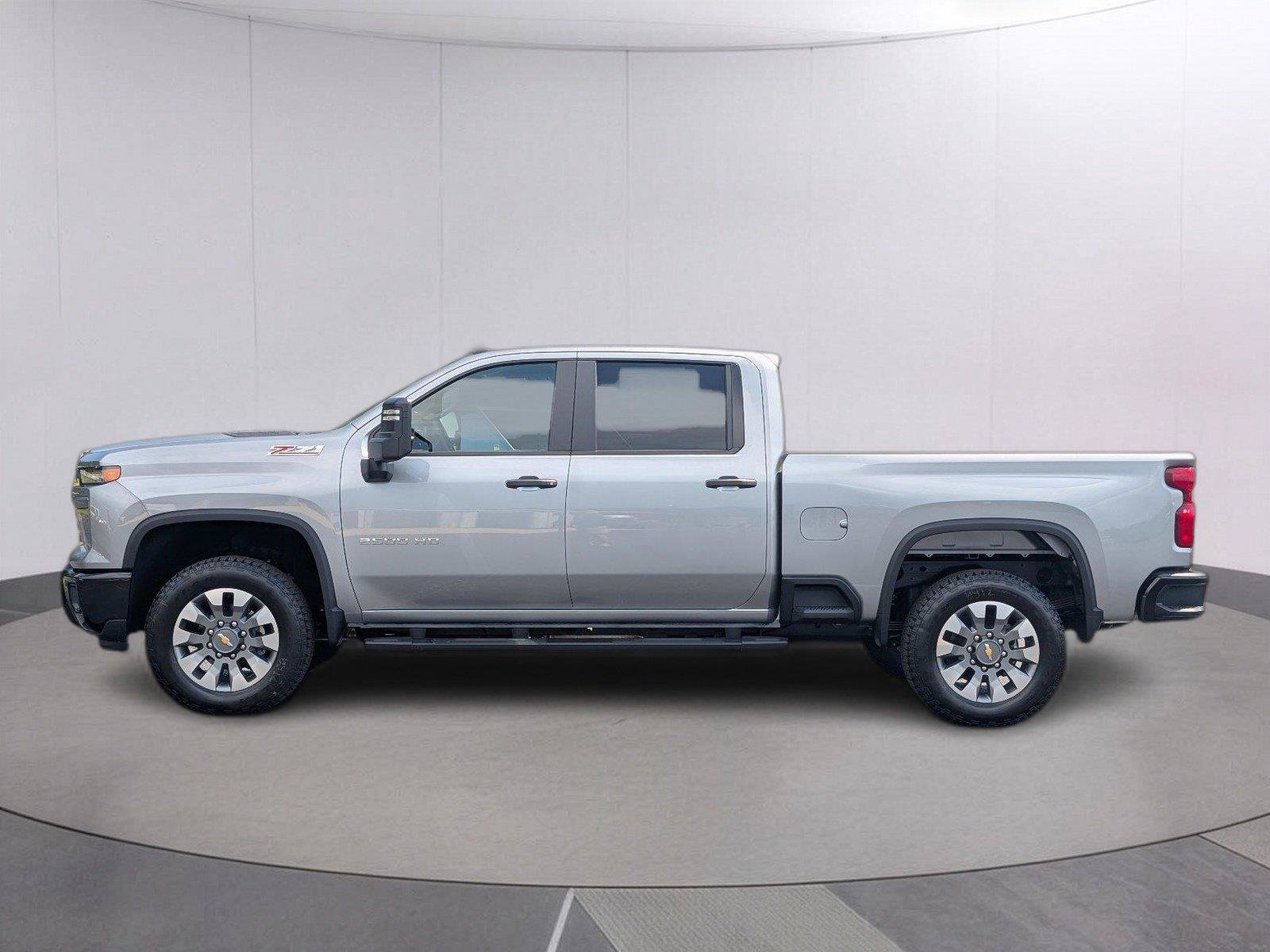 New 2026 Chevrolet Silverado 2500 Custom w/ Custom Value Package AWD/4WD image 2