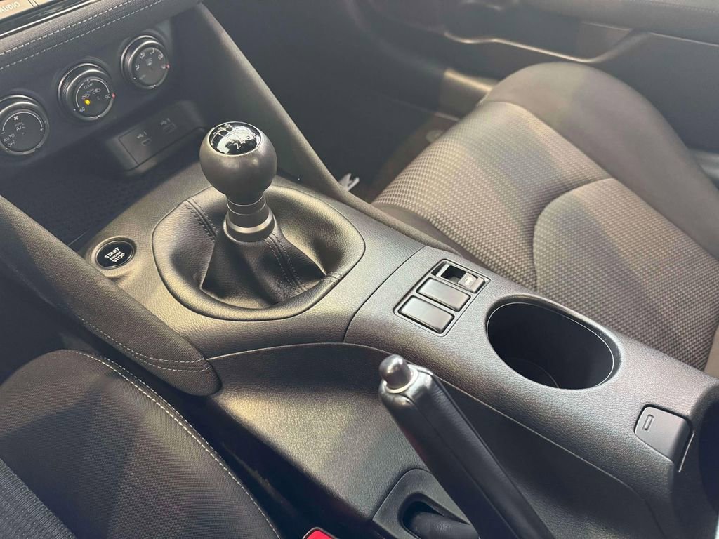 Certified 2024 Nissan Z Sport w/ Floor Mat Package image 28