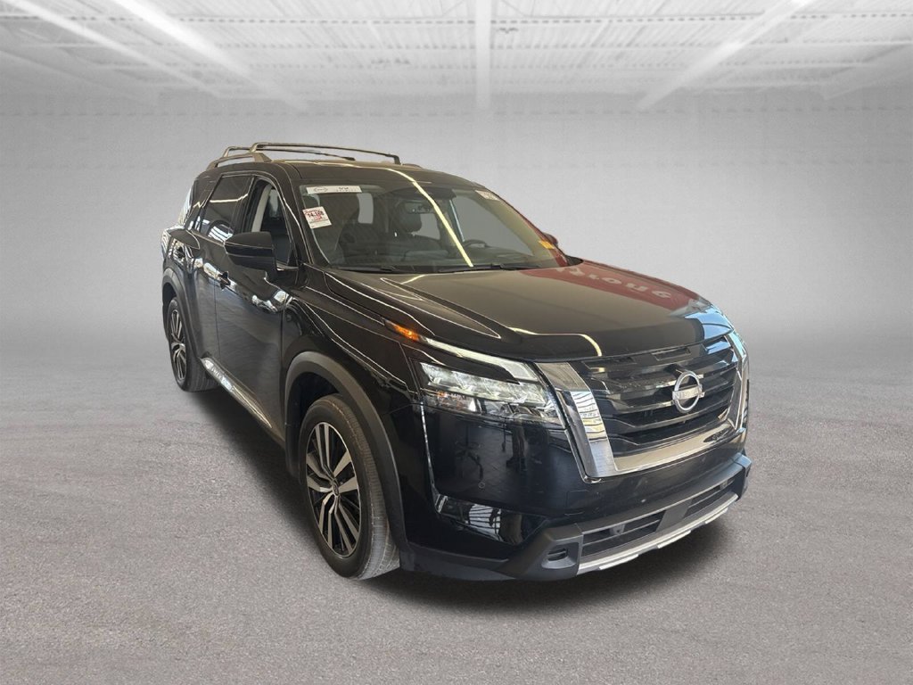 Used 2025 Nissan Pathfinder Platinum w/ Cargo Package AWD/4WD image 12