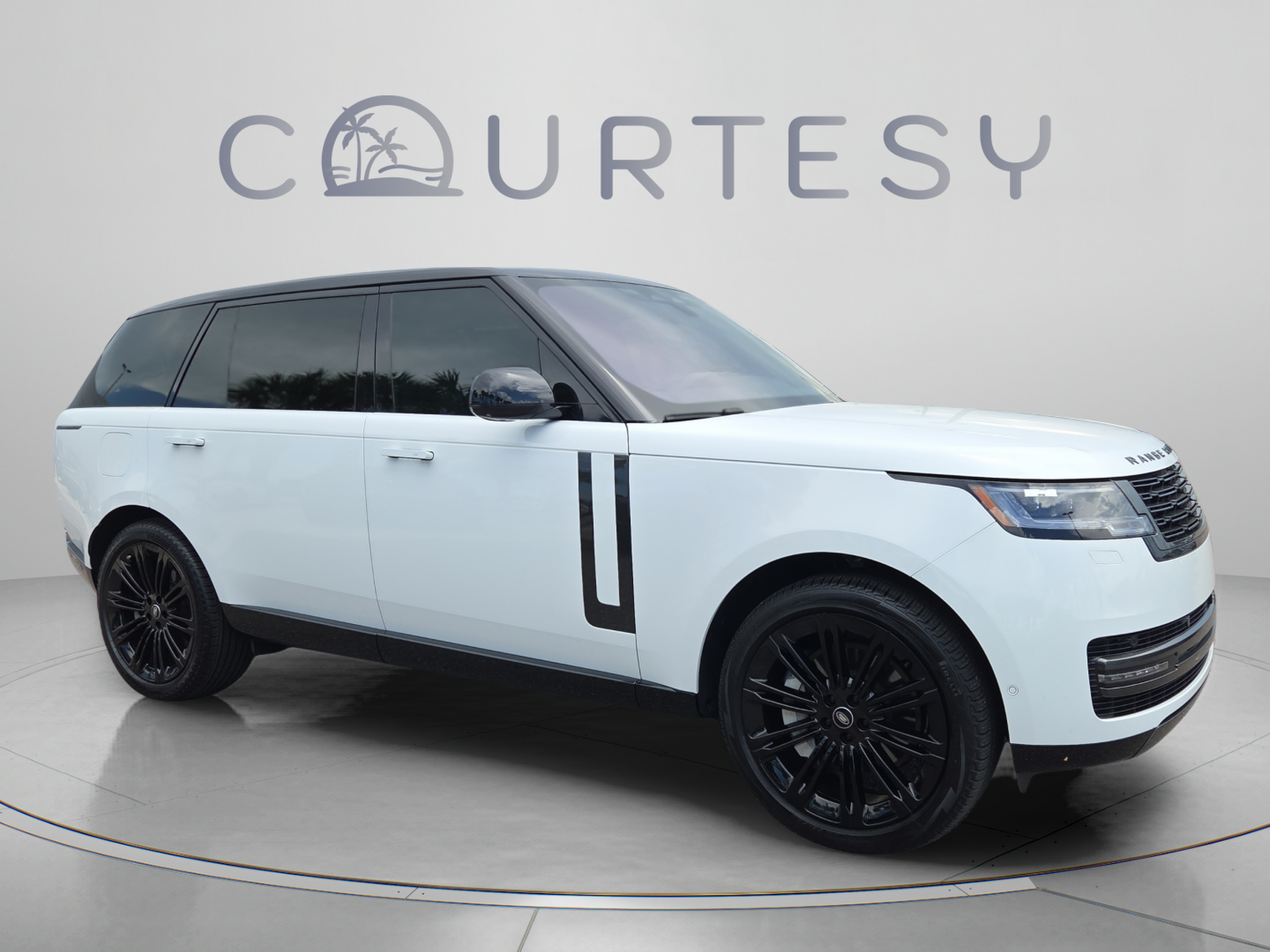 Used 2023 Land Rover Range Rover Long Wheelbase SE AWD/4WD image 7