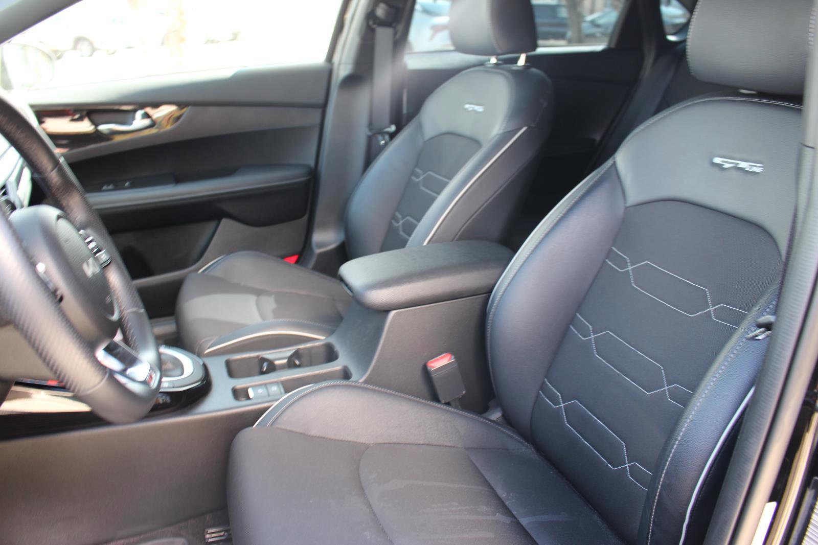 Used 2024 Kia Forte GT-Line image 16