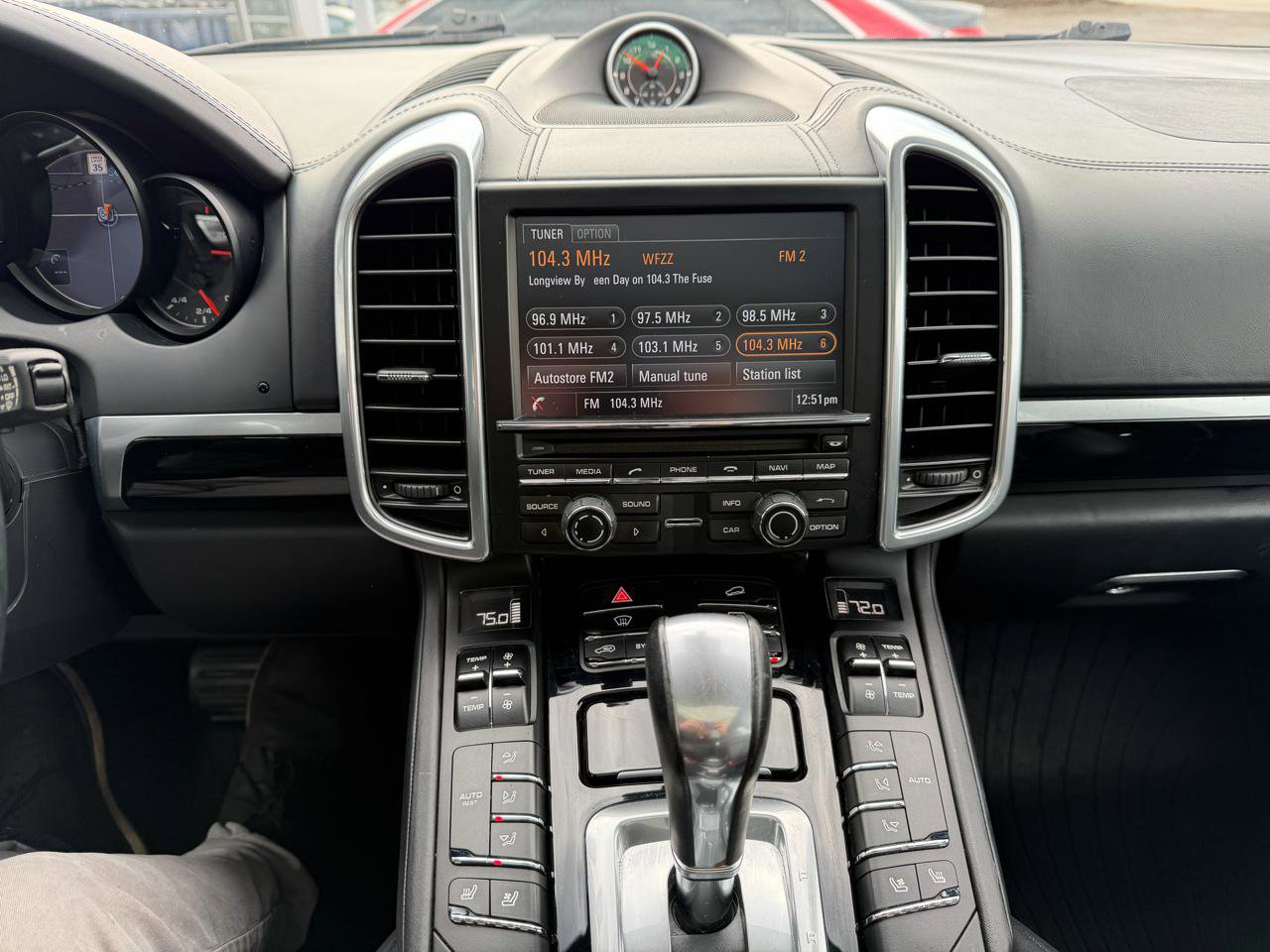 Used 2014 Porsche Cayenne Platinum Edition image 34