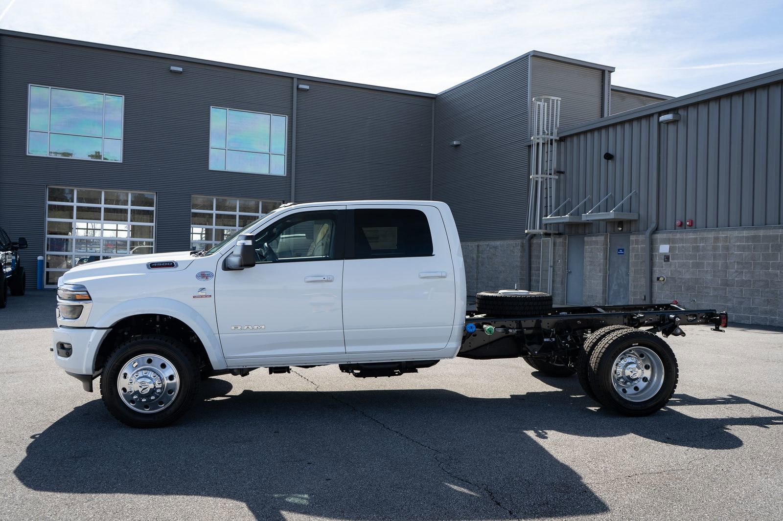New 2026 RAM 4500 Tradesman w/ Laramie Trim Package image 5