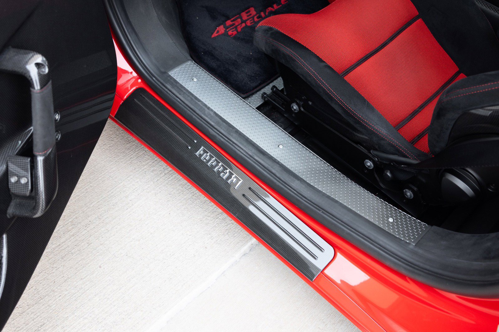 Used 2014 Ferrari 458 Speciale Coupe RWD image 43