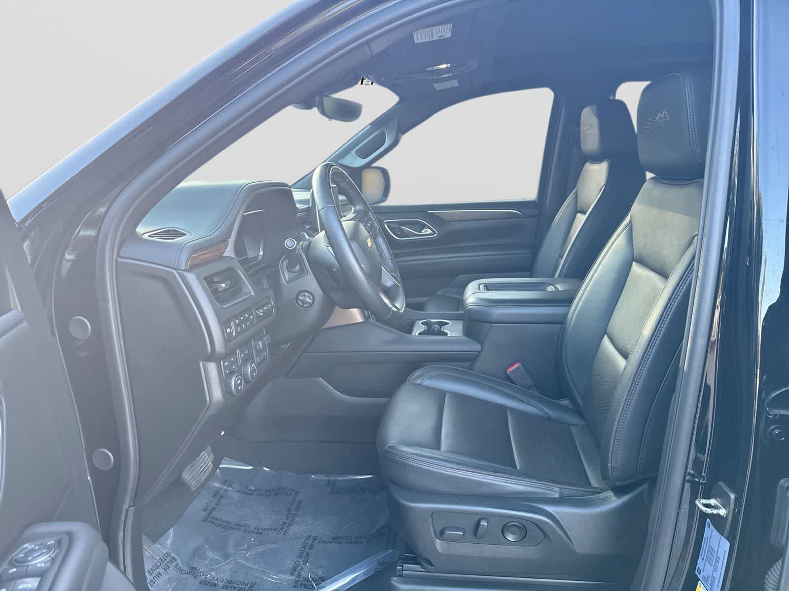 Used 2024 Chevrolet Tahoe High Country w/ Advanced Technology Package AWD/4WD image 23
