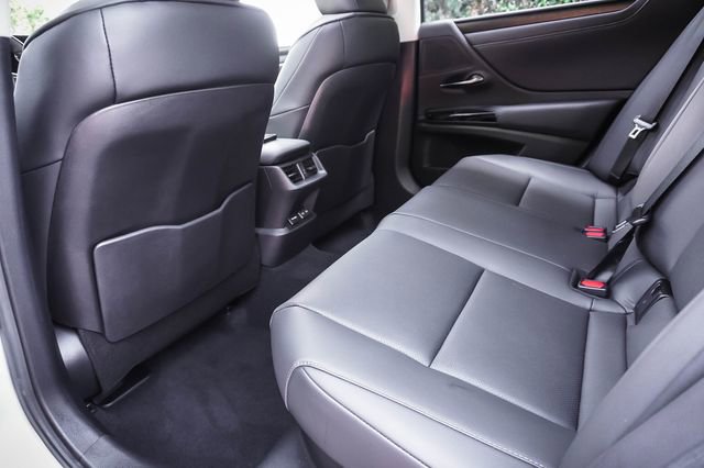 Certified 2025 Lexus ES 300h w/ Premium Package image 20