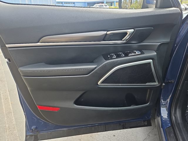 Used 2025 Kia Telluride S FWD image 16