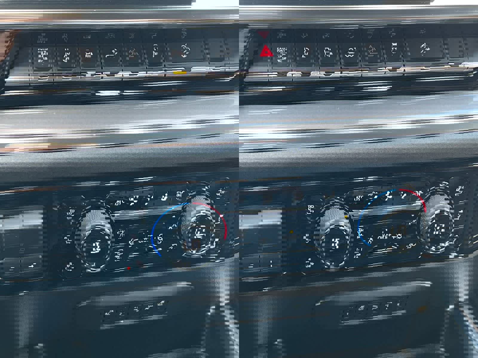 Certified 2024 Chevrolet Silverado 3500 High Country w/ High Country Premium Package image 19