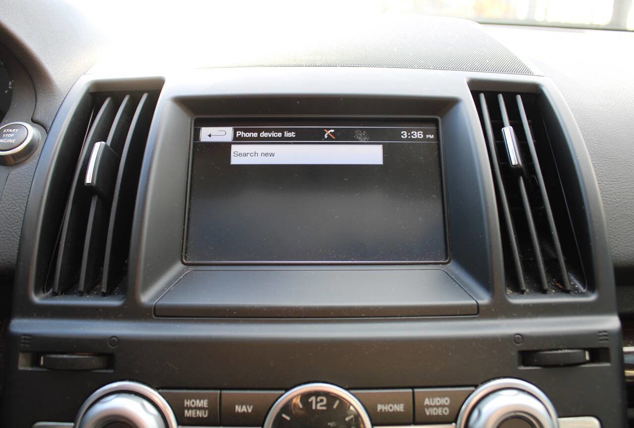 Used 2014 Land Rover LR2 HSE image 27