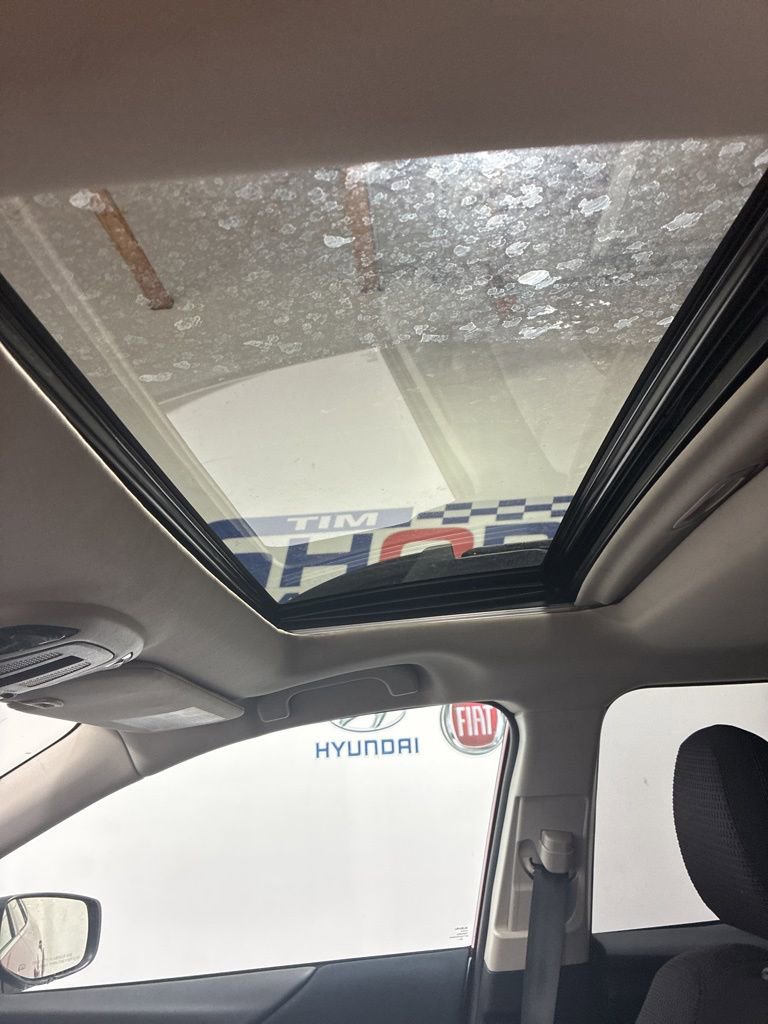 Used 2025 Subaru Outback Premium image 22