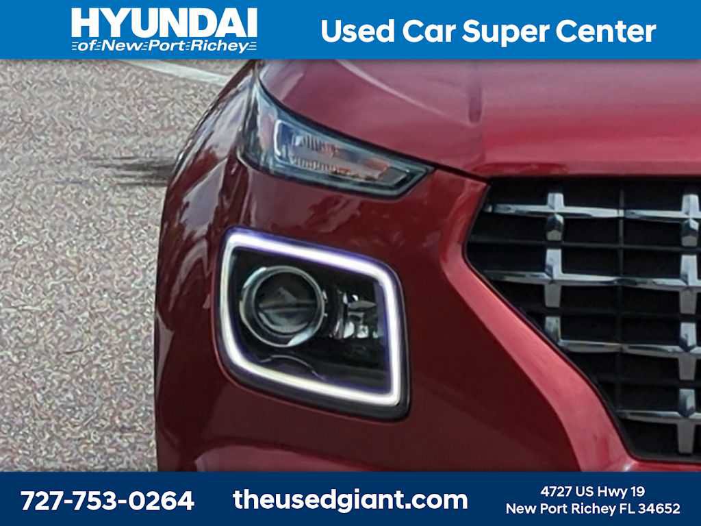Certified 2024 Hyundai Venue Limited FWD image 9