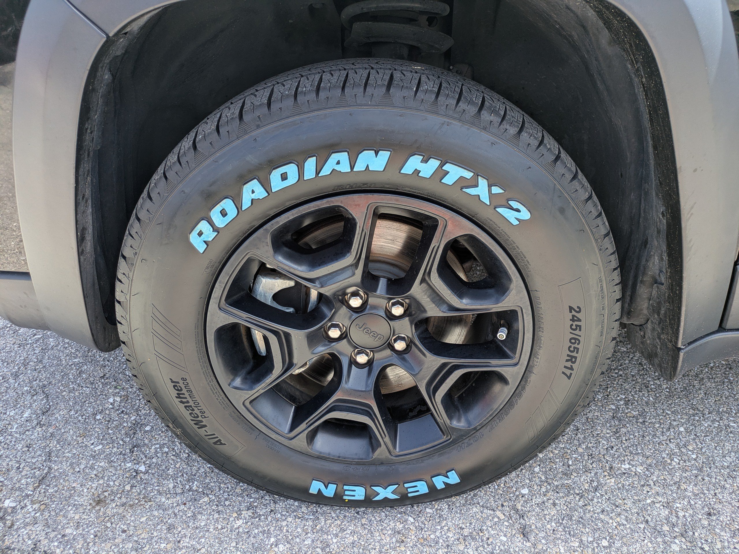 Used 2022 Jeep Cherokee Latitude w/ Sun & Sound Group AWD/4WD image 11