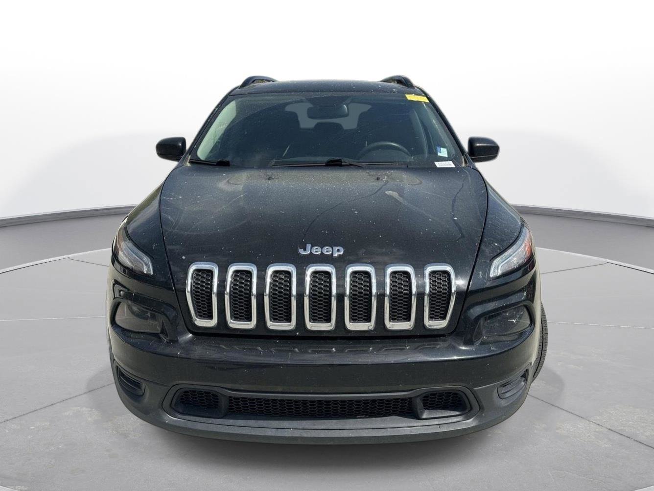 Used 2017 Jeep Cherokee Sport image 3