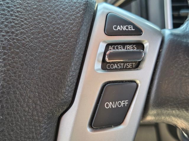 Used 2019 Nissan Titan SV w/ SV Convenience Package image 30