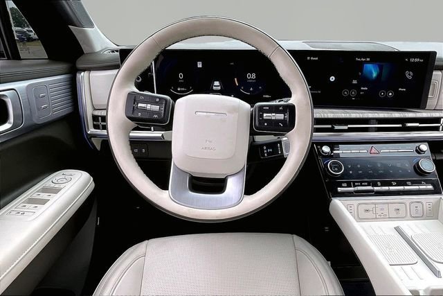 Used 2025 Hyundai Santa Fe Calligraphy FWD image 8