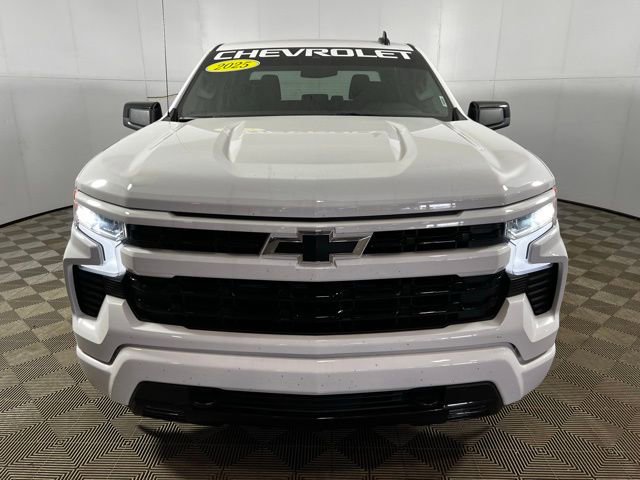 Used 2025 Chevrolet Silverado 1500 RST w/ LPO, Dark Essentials Package image 5