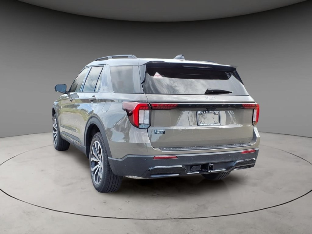 New 2027 Ford Explorer ST-Line AWD/4WD image 14
