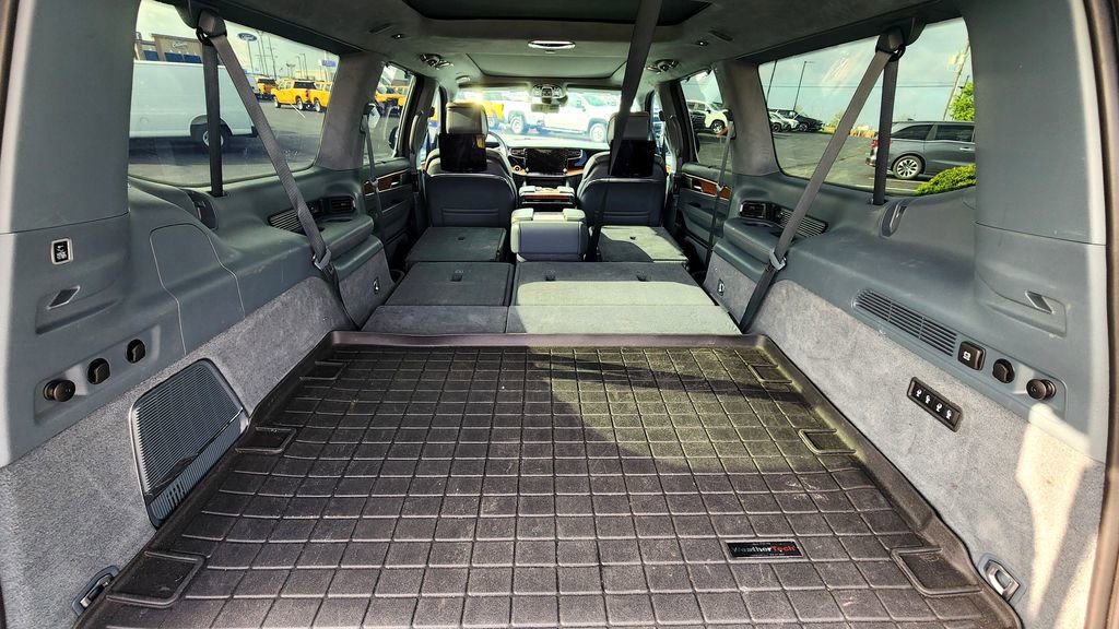 Used 2024 Jeep Grand Wagoneer L Series III w/ Rear Seat Video Group 1 AWD/4WD image 11