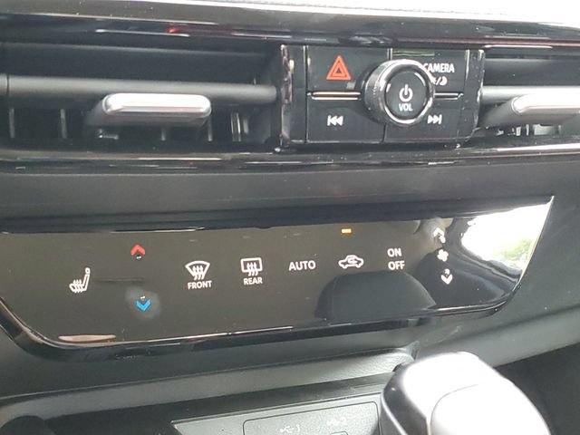 New 2026 Nissan Kicks SR w/ Cold Weather Package AWD/4WD image 13